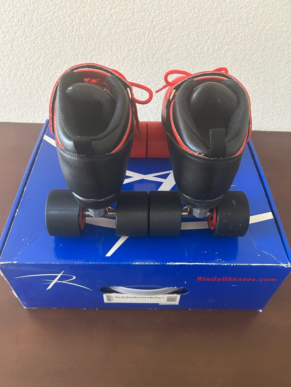 Riedell Dart Black/Red Ombre Quad Roller Skates - Picture 8 of 9